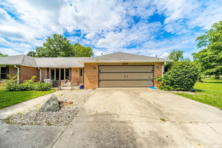 12610 W Arrowhead Drive, Daleville, IN 47334 - #2