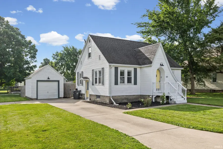 307 N Jackson Avenue, Fowler, IN 47944 - #3