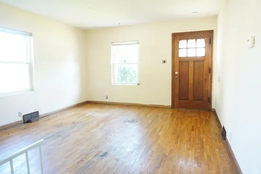 800 W Lusher Avenue, Elkhart, IN 46517 - #2