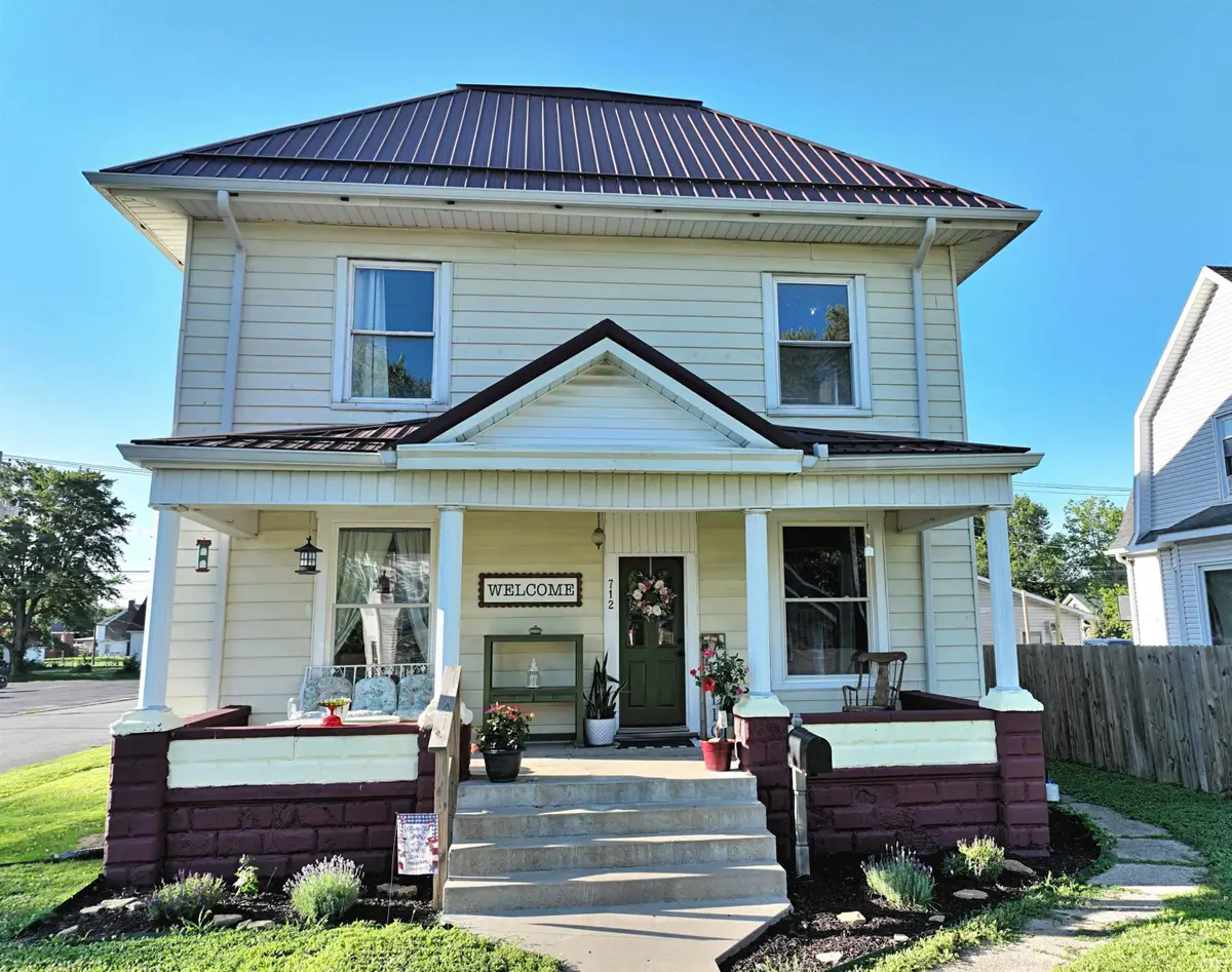 712 W Main Street, Washington, IN 47501 - #1