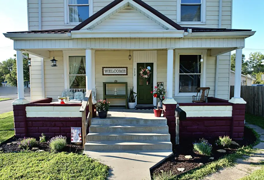 712 W Main Street, Washington, IN 47501 - #2