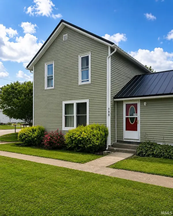 195 E Chestnut Street, Waterloo, IN 46793