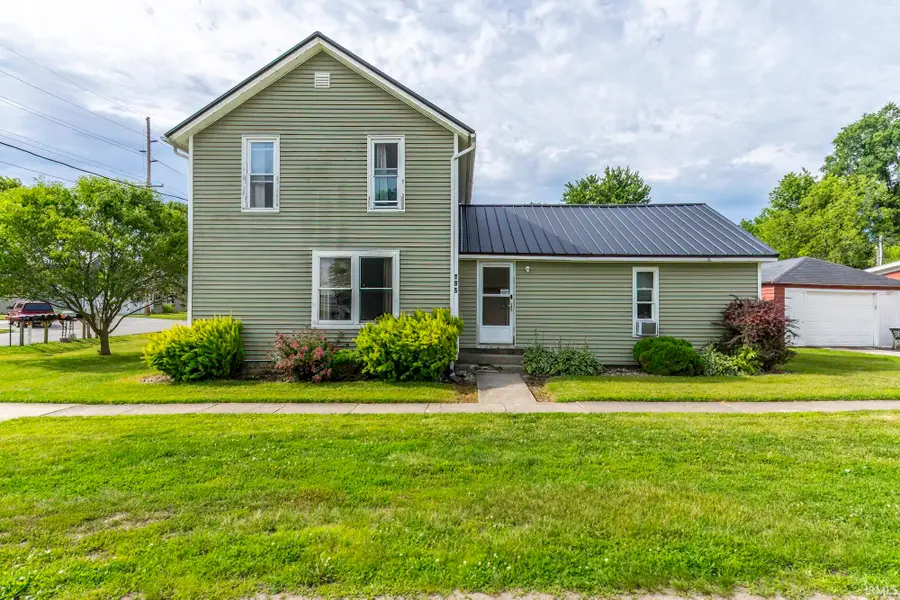 195 E Chestnut Street, Waterloo, IN 46793 - #2