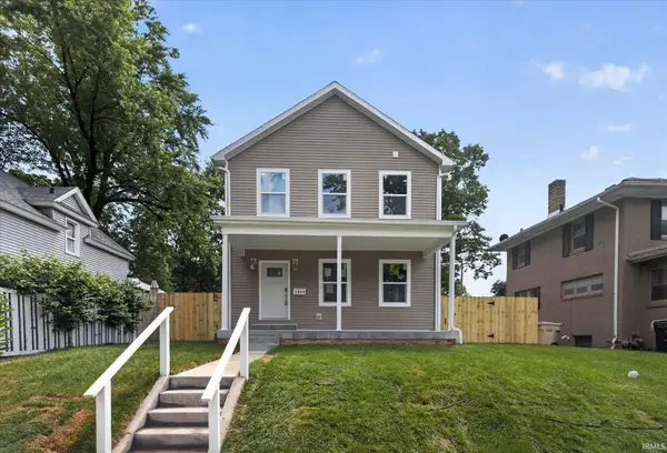 1026 Clover Street, South Bend, IN 46615