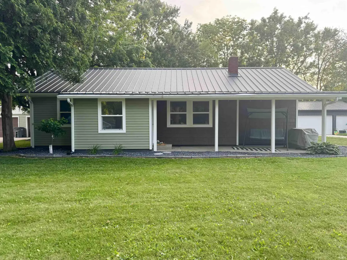 205 S Washington Street, Wakarusa, IN 46573 - #1