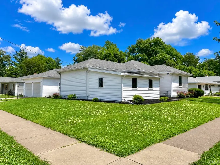 1202 N 13th Street, Vincennes, IN 47591 - #3