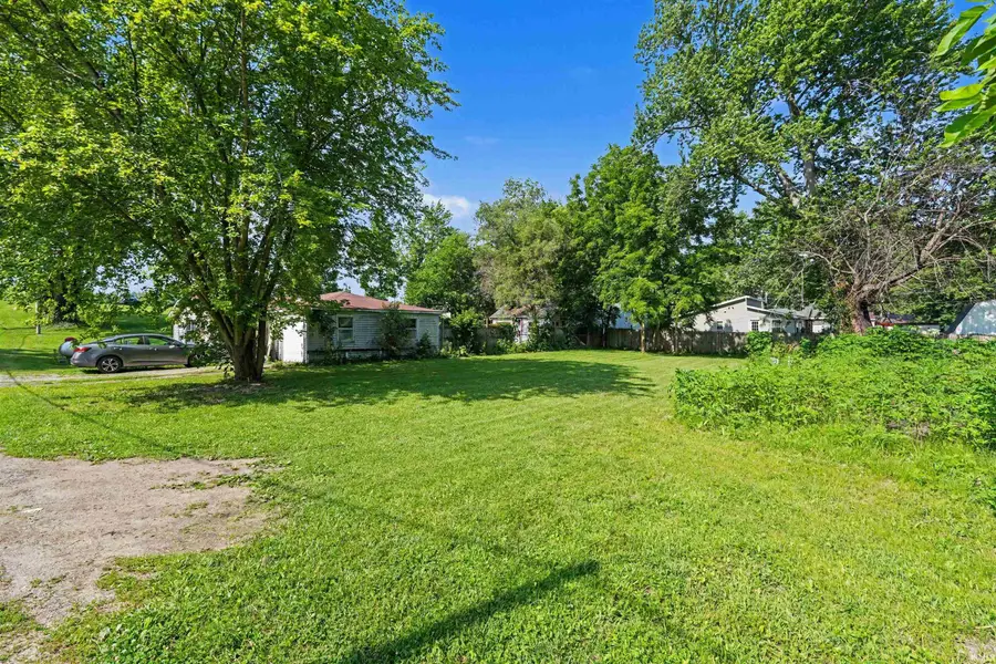 724 S April Drive, Cromwell, IN 46732 - #2