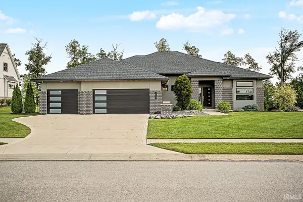 263 Wave Rock Run West, Fort Wayne, IN 46845