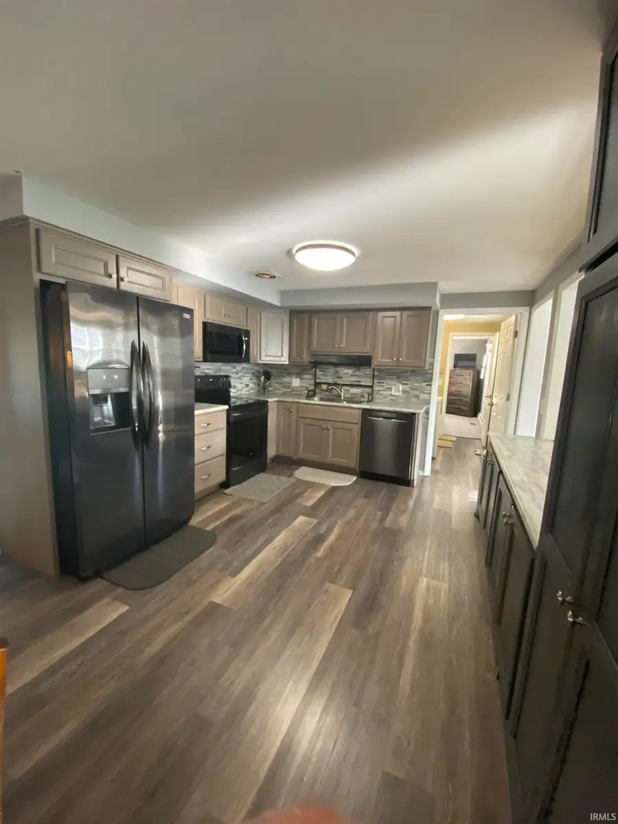 6211 Allenwood Drive, Fort Wayne, IN 46835 - #3