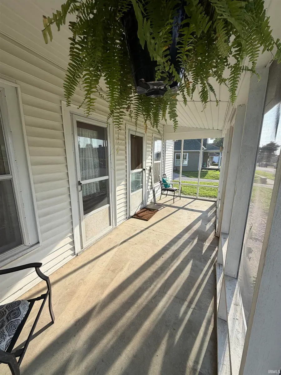 255 E Mechanic Street, Bloomfield, IN 47424 - #2