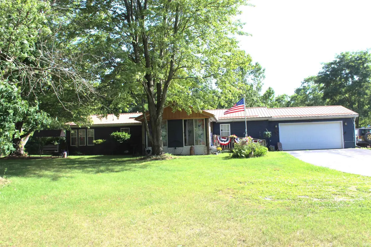 3335 W Loon Lake Rd, Angola, IN 46703 - #1