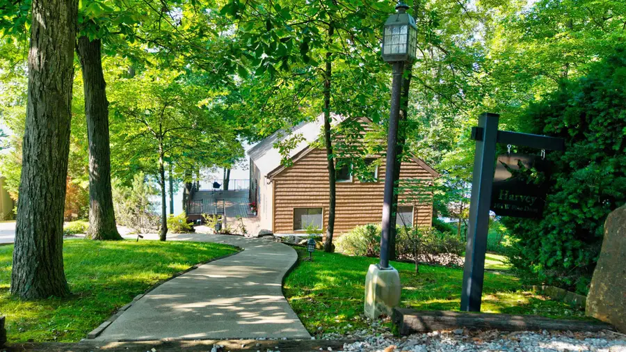 164 W Pine Drive, Santa Claus, IN 47579 - #2