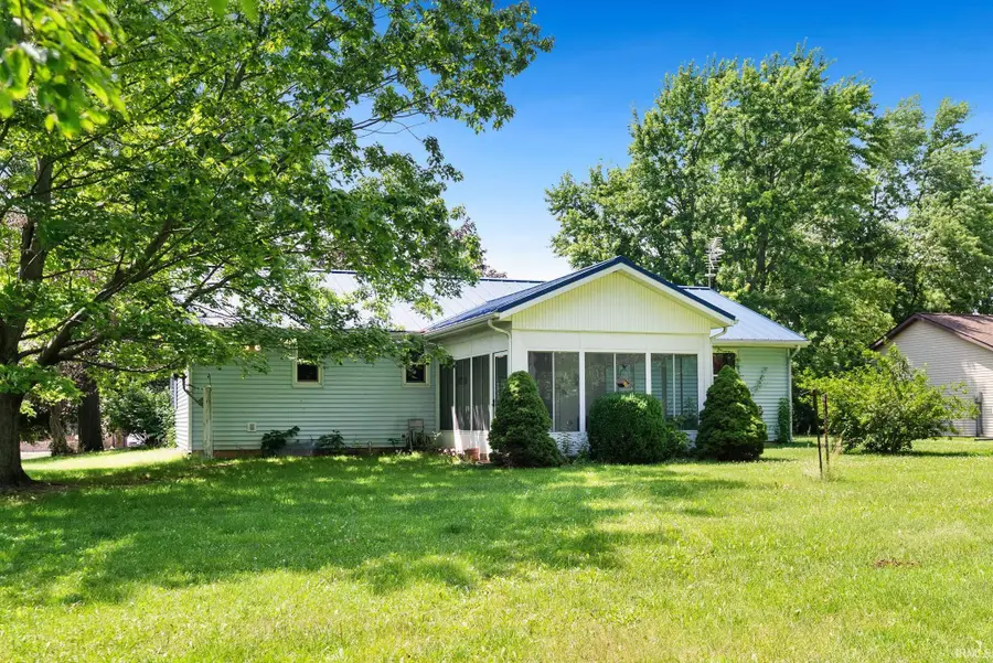 3394 N Old Farm Road, Warsaw, IN 46582 - #3