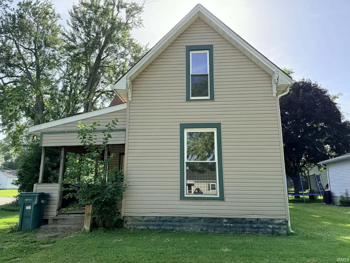304 N Willow Street, Flora, IN 46929 - #1