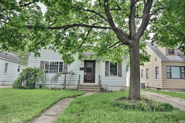 2434 Carlton Court, Fort Wayne, IN 46802