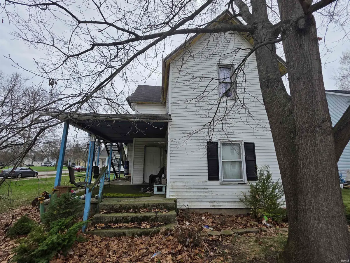 703 W Garfield Avenue, Elkhart, IN 46516 - #1