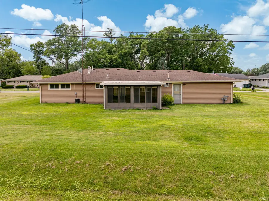 3904 S Maple Lane, Muncie, IN 47302 - #2