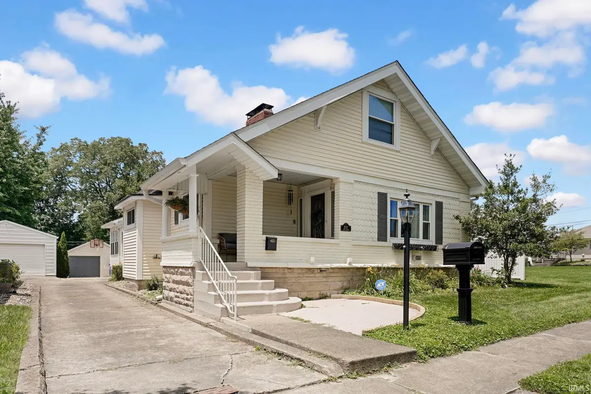 2107 Park Avenue, Bedford, IN 47421 - #1