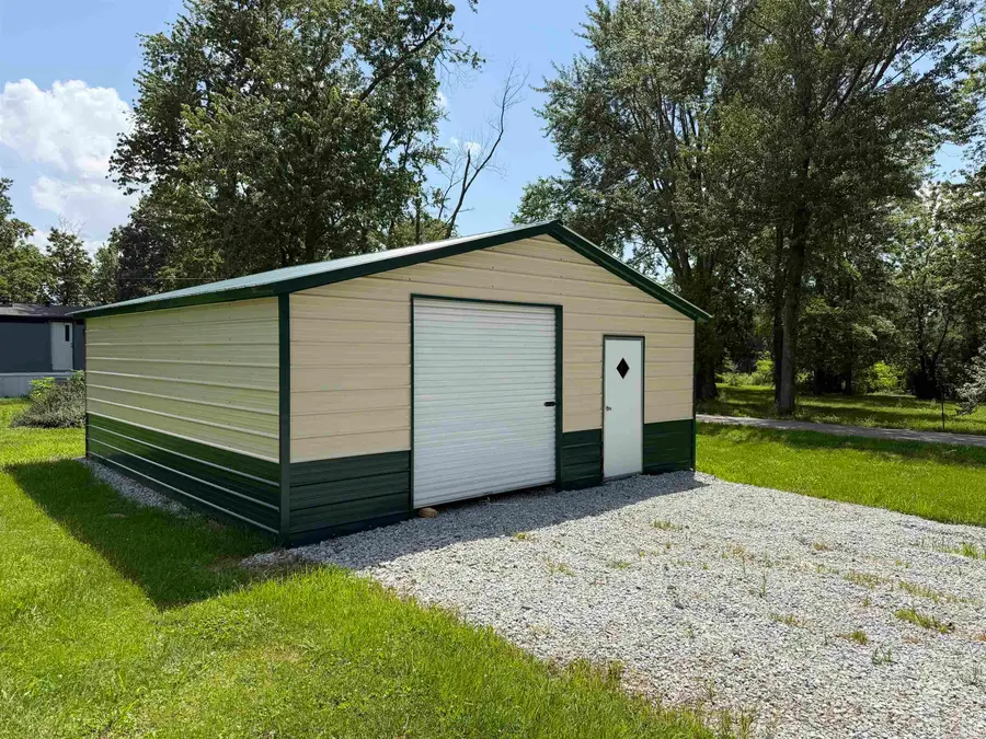 402 S Levy Street, Jasonville, IN 47438 - #3
