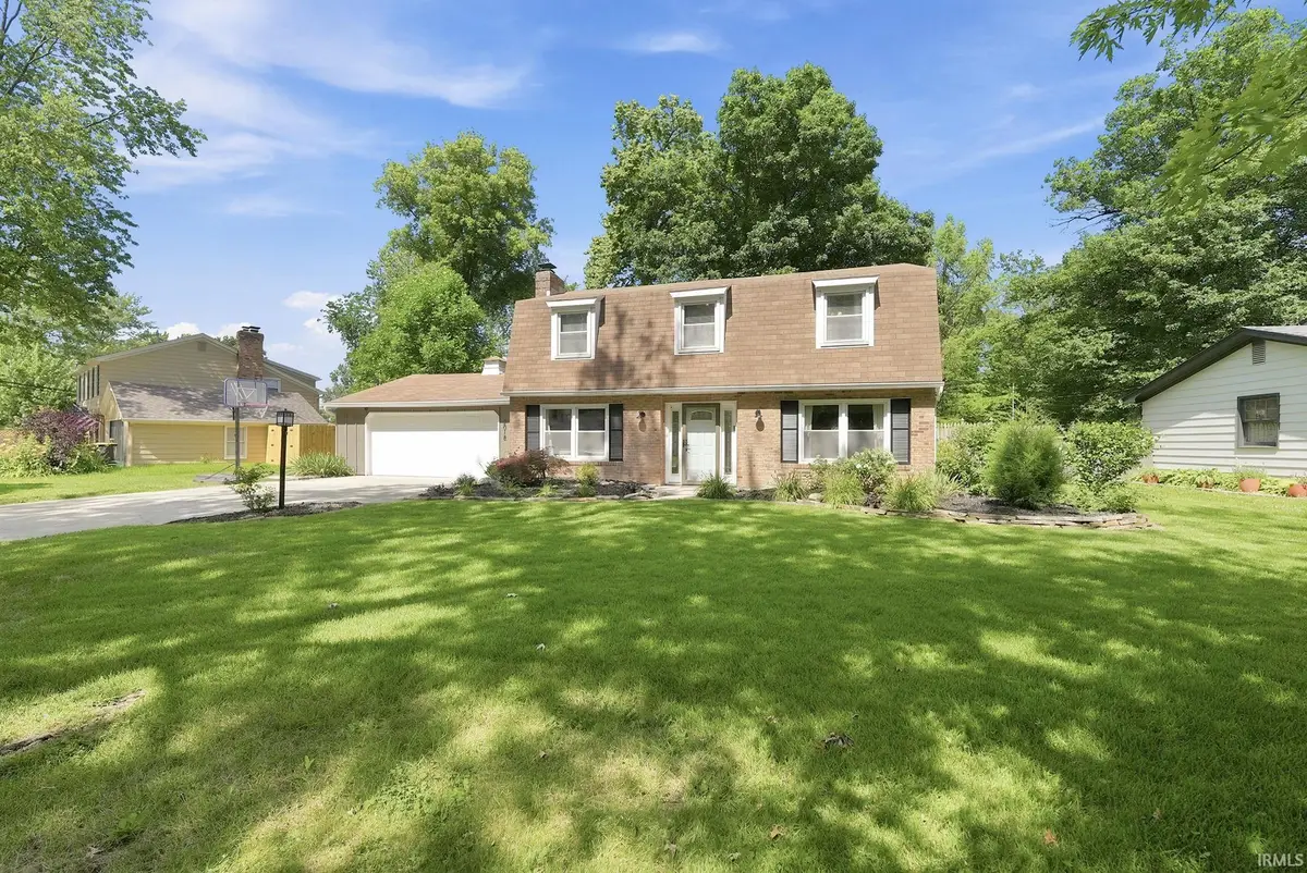 2018 Forest Valley Drive, Fort Wayne, IN 46815 - #1