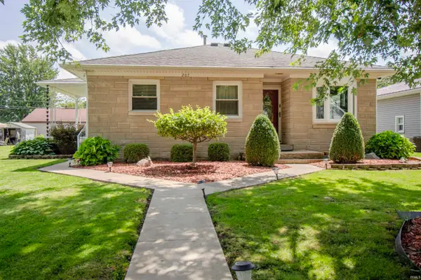 207 S Franklin Street, Lynn, IN 47355