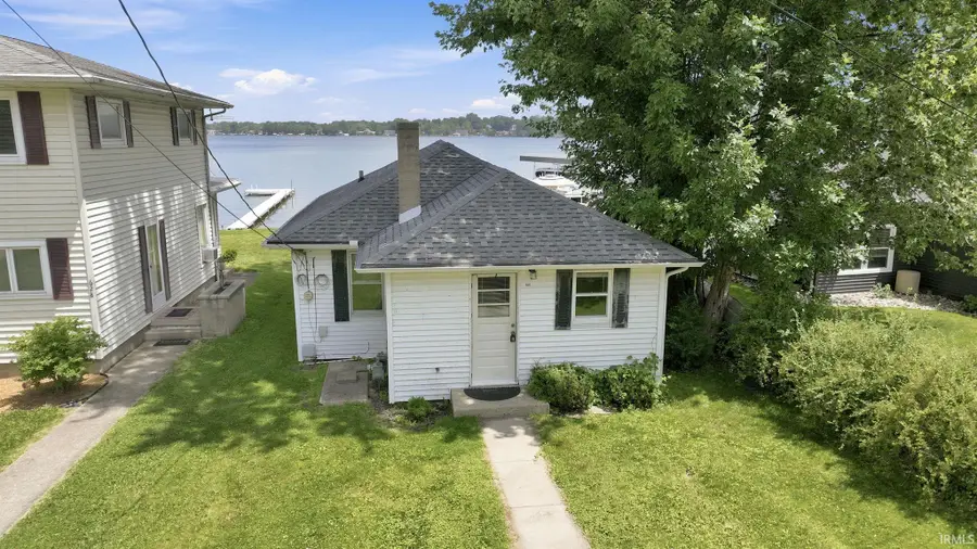 630 E Lakewood Avenue, Warsaw, IN 46580 - #2
