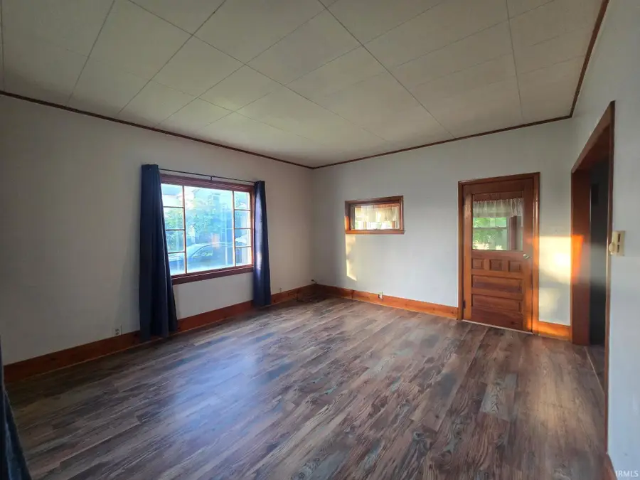 807 W Commercial Street, Hartford City, IN 47348 - #3