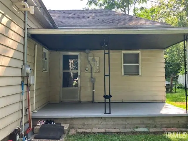 917 W 4th Street, Mount Carmel, IL 62863 - #3