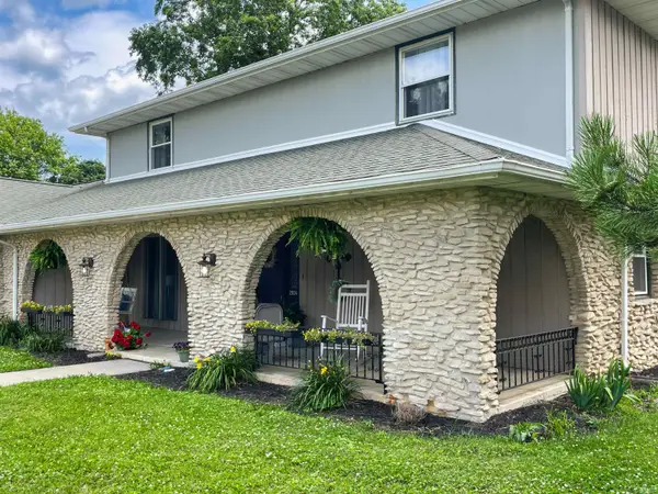 2004 N Westbrook Drive, Muncie, IN 47304