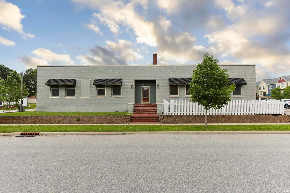306 S Notre Dame Avenue, South Bend, IN 46617 - #1