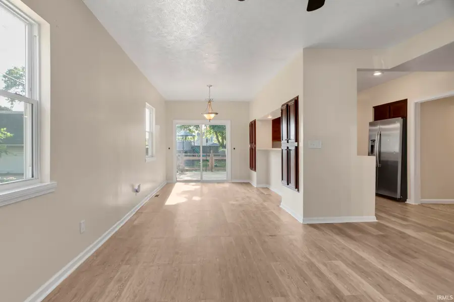 916 S 35th Street, South Bend, IN 46615 - #3