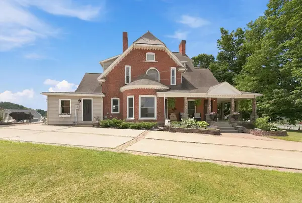1305 S Kankamp Road, Angola, IN 46703