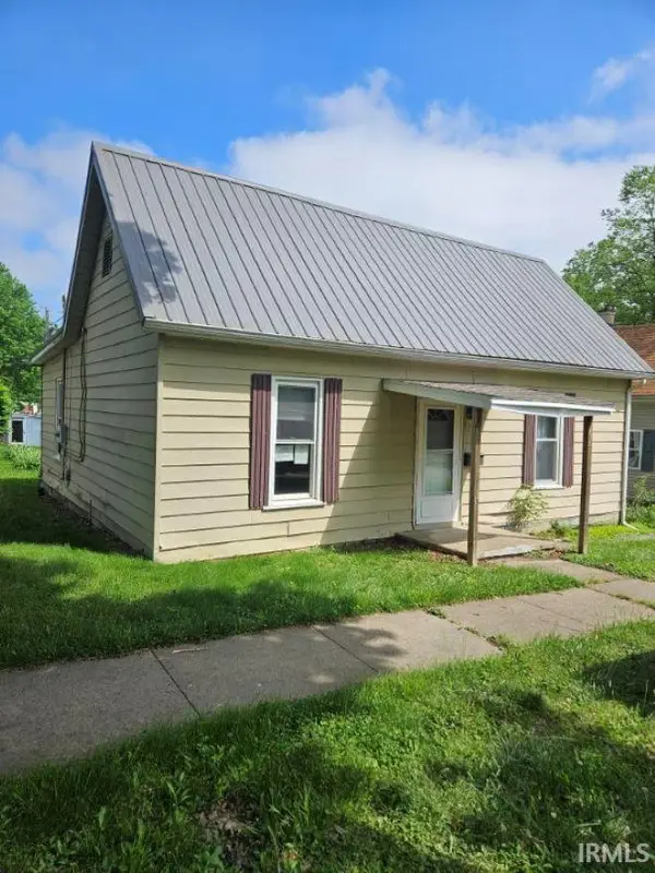 319 W Vine Street, Mitchell, IN 47446