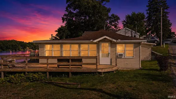 9796 N Hiawatha Lane, Syracuse, IN 46567