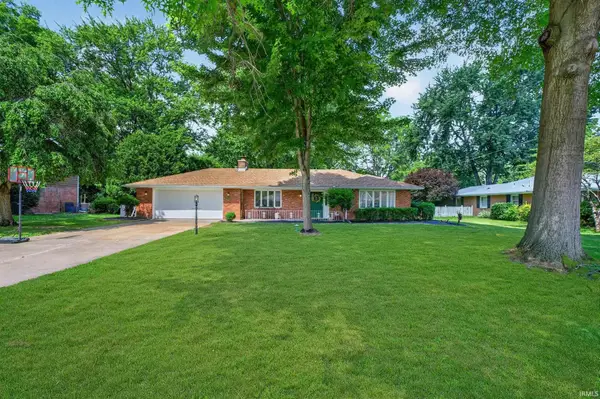 213 N Bayberry Lane, Muncie, IN 47304