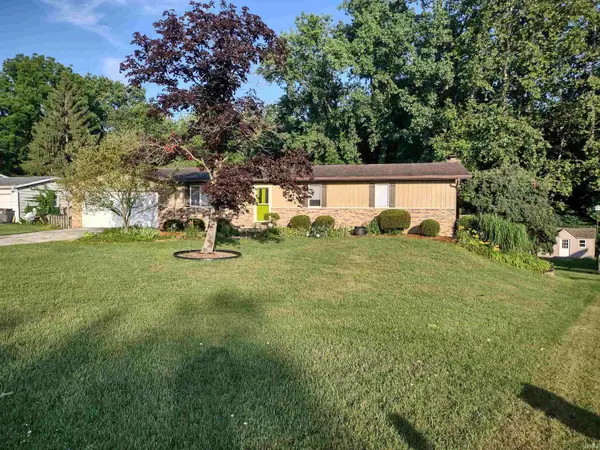 12 Shore Manor Drive, Bristol, IN 46507
