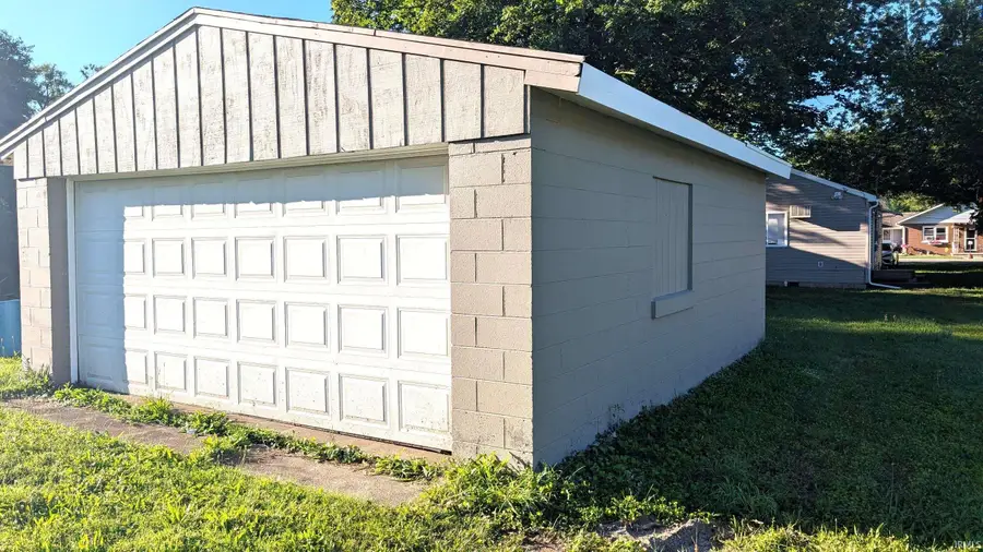 1510 W 11th Street, Marion, IN 46953 - #2
