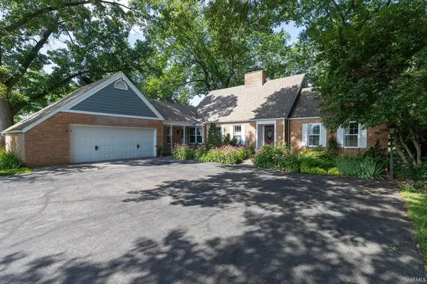 51697 Winding Waters Lane, Elkhart, IN 46514