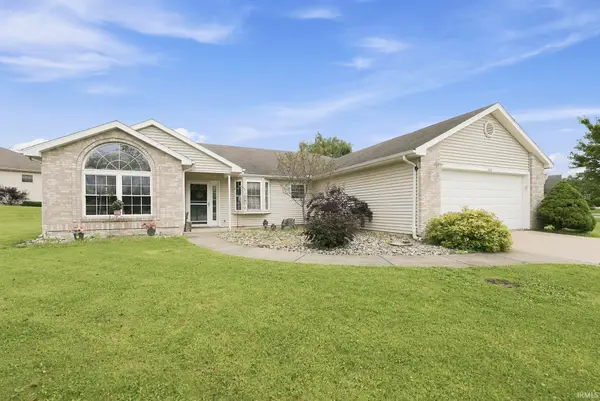 252 Broadmore Circle, Angola, IN 46703