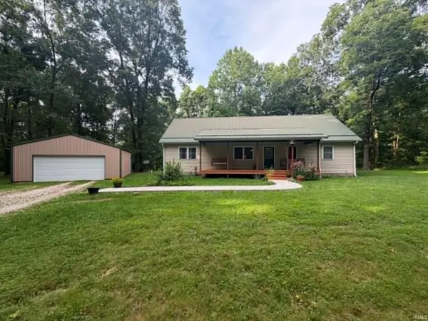 5655 S Dry Branch Rd, Bloomfield, IN 47424