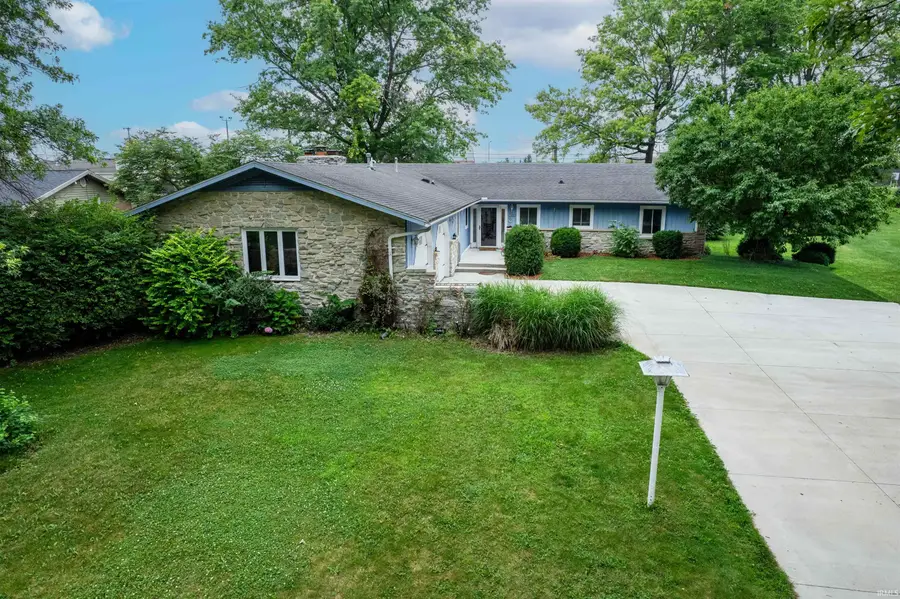 409 N Meadow Lane, Hartford City, IN 47348 - #3