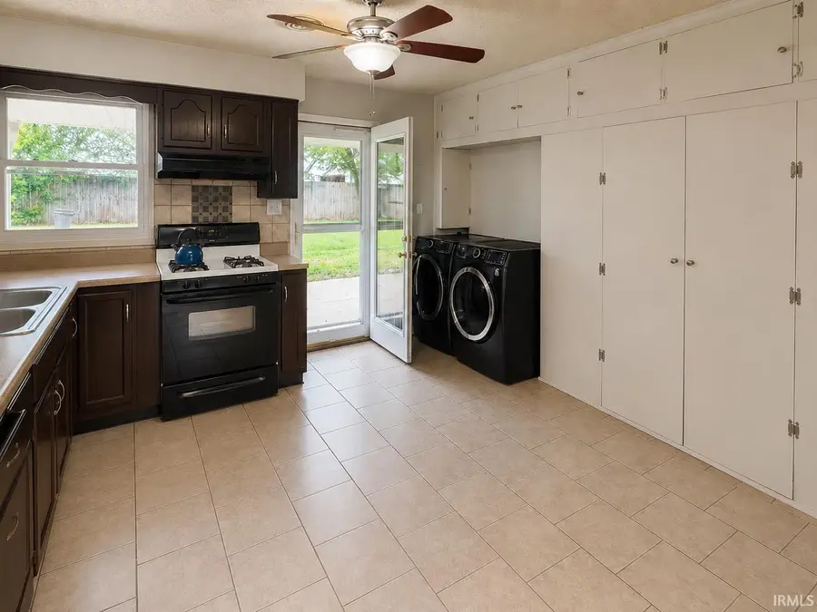 525 W Mill Road, Evansville, IN 47710 - #3