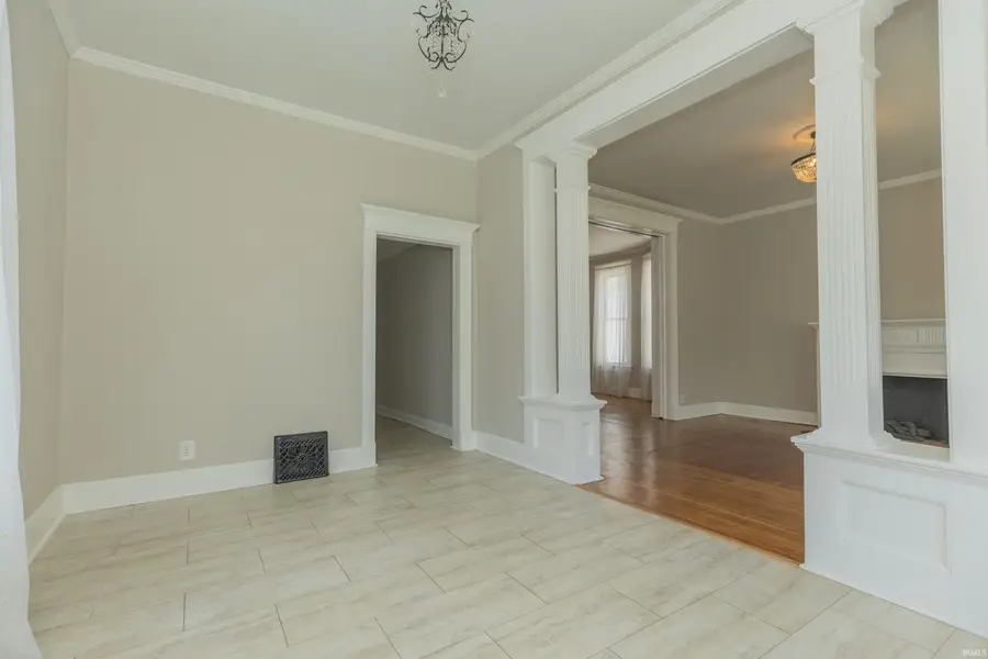 612 E Chandler Avenue, Evansville, IN 47713 - #3