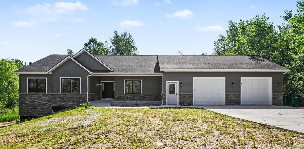60620 Lilac Road, South Bend, IN 46614 - #1