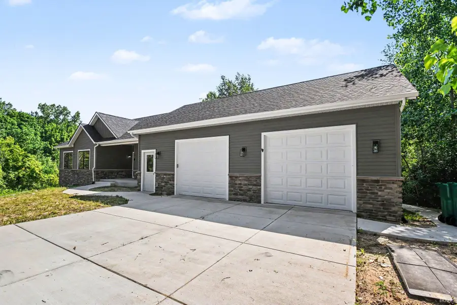 60620 Lilac Road, South Bend, IN 46614 - #3