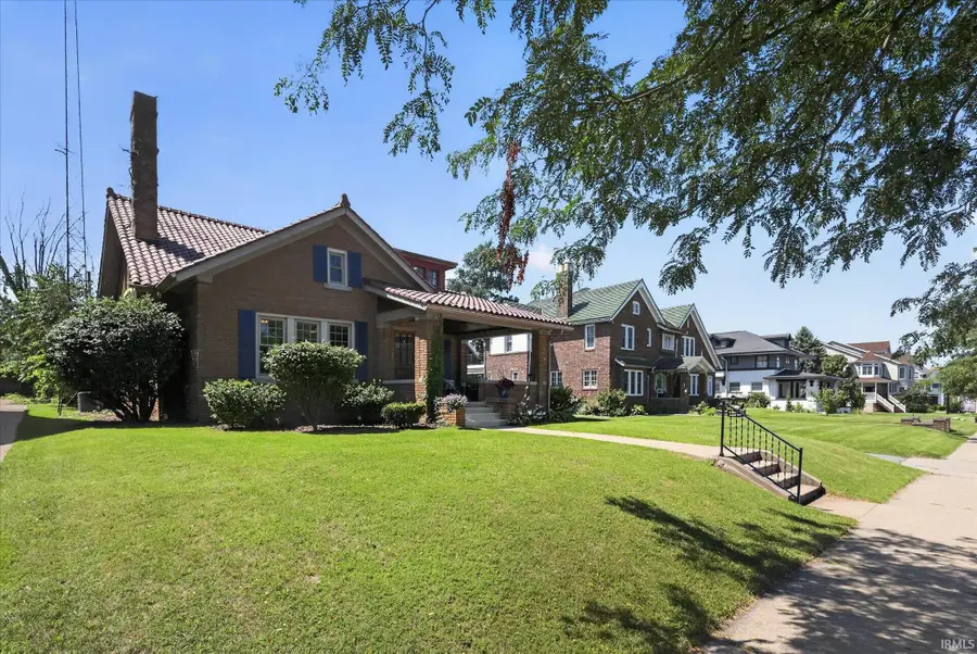 918 E Jefferson Boulevard, South Bend, IN 46617 - #2