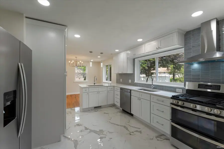 2420 S Twyckenham Drive, South Bend, IN 46614 - #3