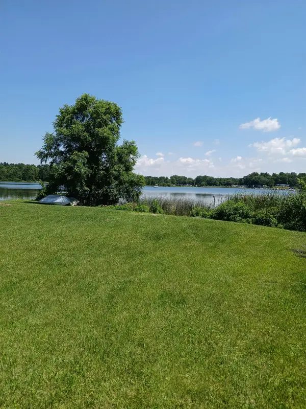 295 Ln 301 Barton Lake, Fremont, IN 46737