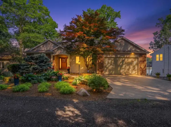 340 Lane 120 Lime Lake, Angola, IN 46703
