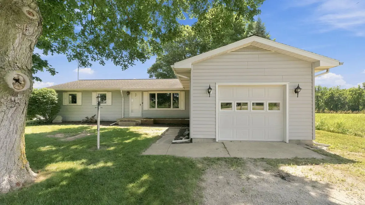 11007 N Ogden Road, North Manchester, IN 46962 - #1